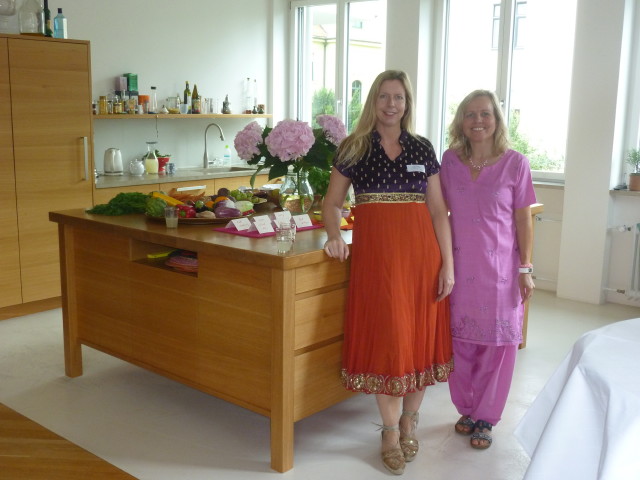Ayurveda Roundtable Clarissa Doettinger Assistentin Satyam School Of Ayurveda