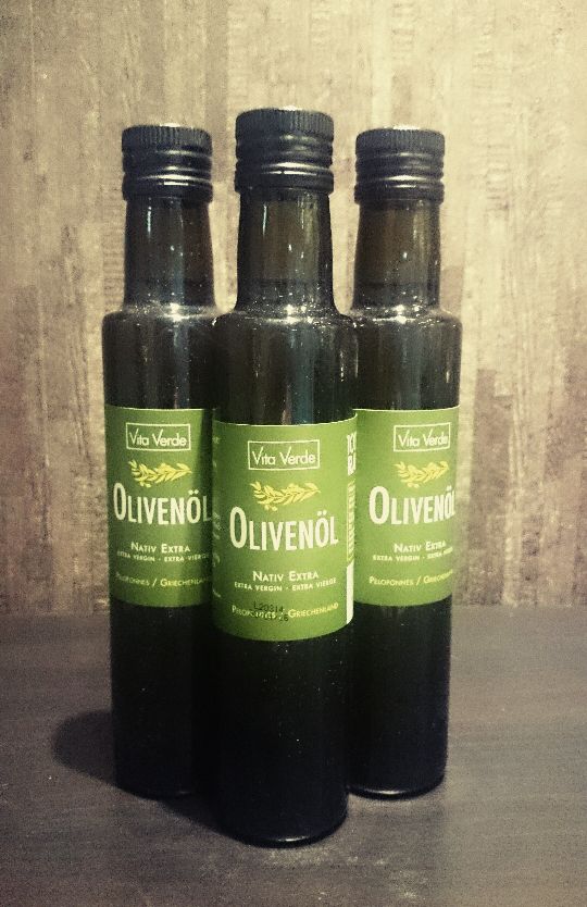 German_Delicacy_Grocery_Olive_Oil_by_Vita_Verde_001