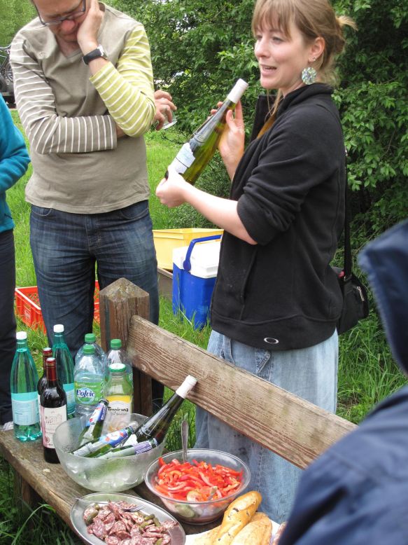 Juergen Kagelmann Viking Radkreuzfahrt Normandie Picknick unterwegs – und Weinprobe © Kagelmann