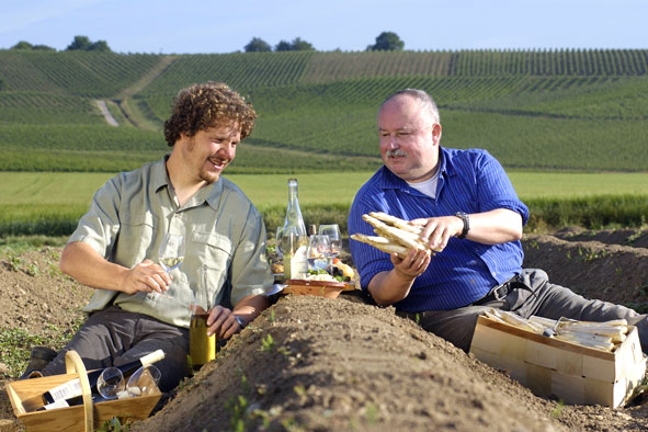 Spargel und Wein