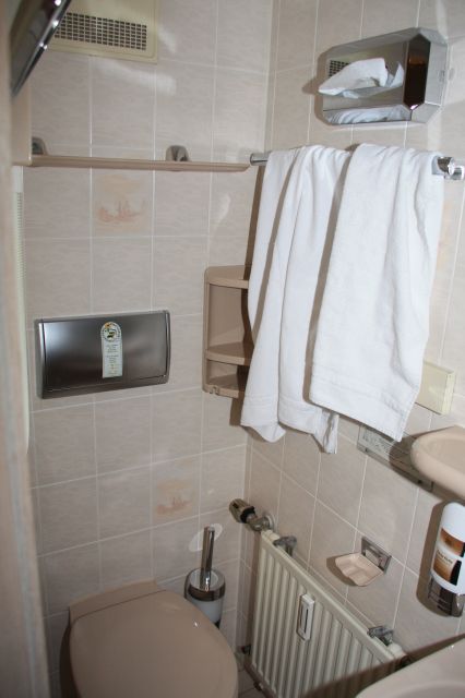Wolf_Thomas_Karl_Hotelgedanken 2