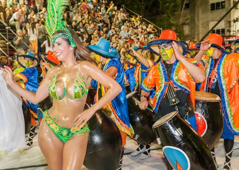 Uruguay Karneval in Montevideo Kagelmann © Leonardo Correa