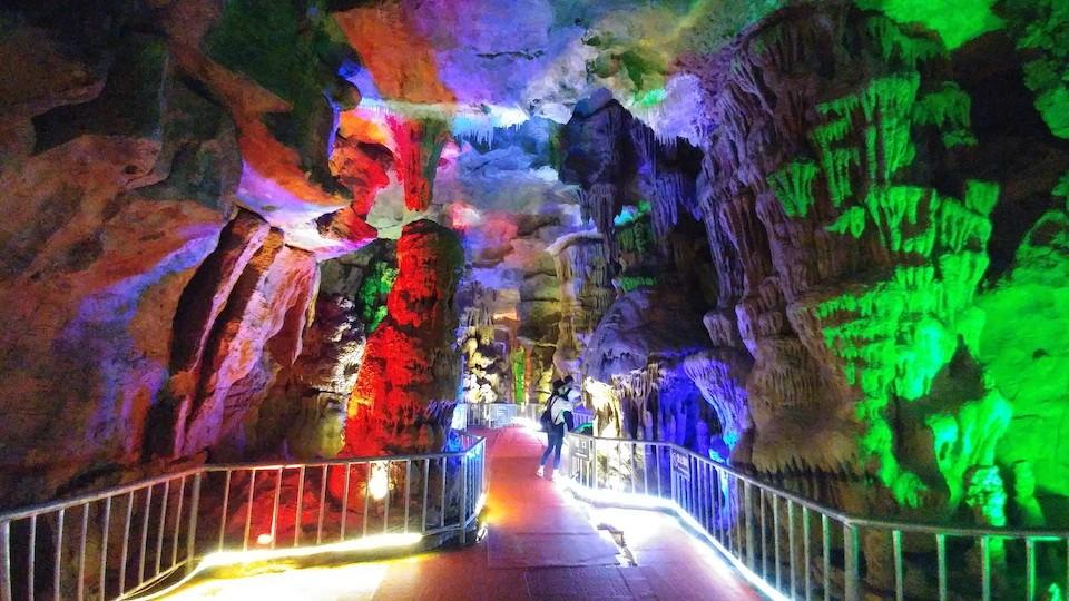 China_Ta_an_Great_Rift_Valley_Taishan_07_Gabi_Wilms_Tropfsteinhoehle