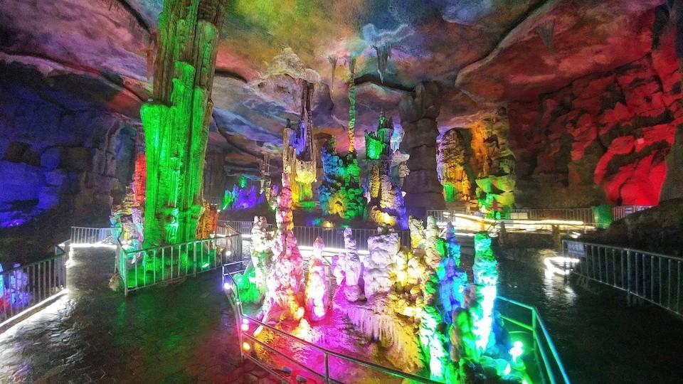 China_Ta_an_Great_Rift_Valley_Taishan_08_Gabi_Wilms_Tropfsteinhoehle
