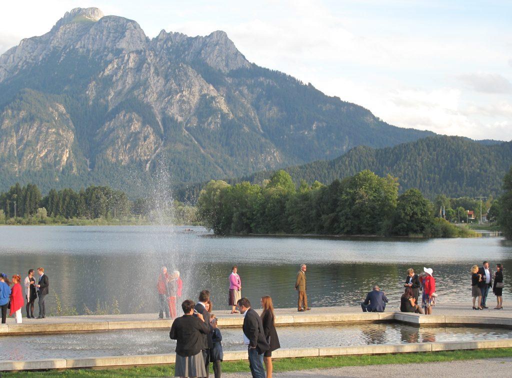 Ludwig II Am Premiereabend; im Garten des Festspielhauses © Kagelmann