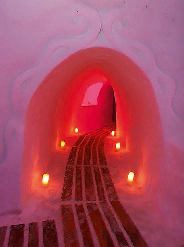 White Lounge Iglusuite