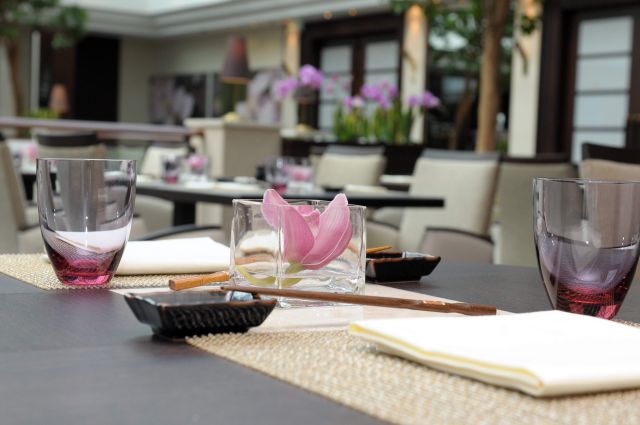 Westin Zen Tisch