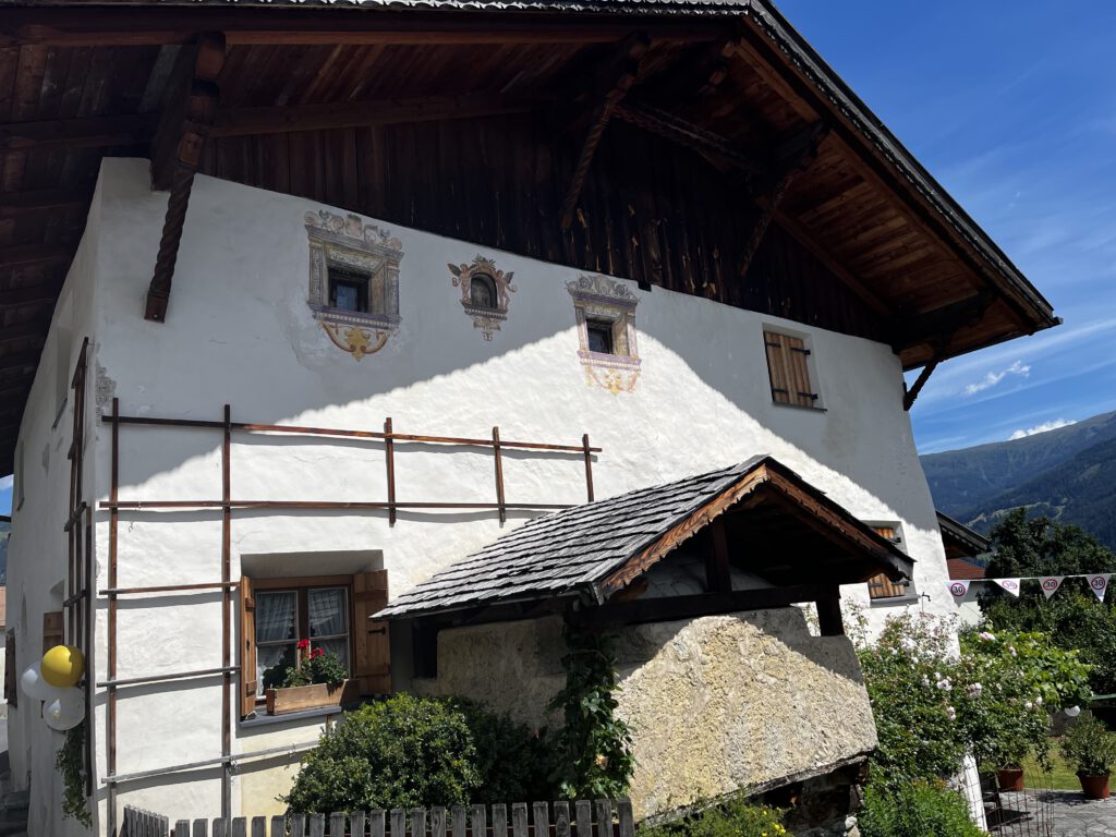 Auf den Spuren der Ritter: Der Tiroler Burgenweg in der Ferienregion TirolWest 12 Tiroler Burgenweg Ferienregion TirolWest