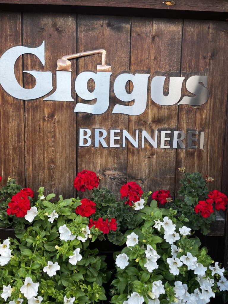 Auf den Spuren der Ritter: Der Tiroler Burgenweg in der Ferienregion TirolWest 14 Tiroler Burgenweg Ferienregion TirolWest