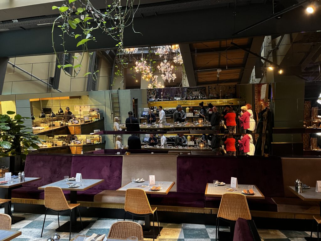 Neni München: Haya Molcho bringt Glanz in die Küche 9 NENI, 25 hours Hotel München