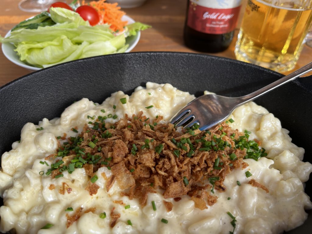 Genuss hoch 3: Wandern, Schlemmen, Staunen – das Mountain Food Festival in Imst 12 Genuss hoch 3 - Wandern, Schlemmen, Staunen: Beim „Genuss hoch 3“-Festival in Imst erleben Feinschmecker eine Alpenkulinarik der Extraklasse – mitten in Tirol.
