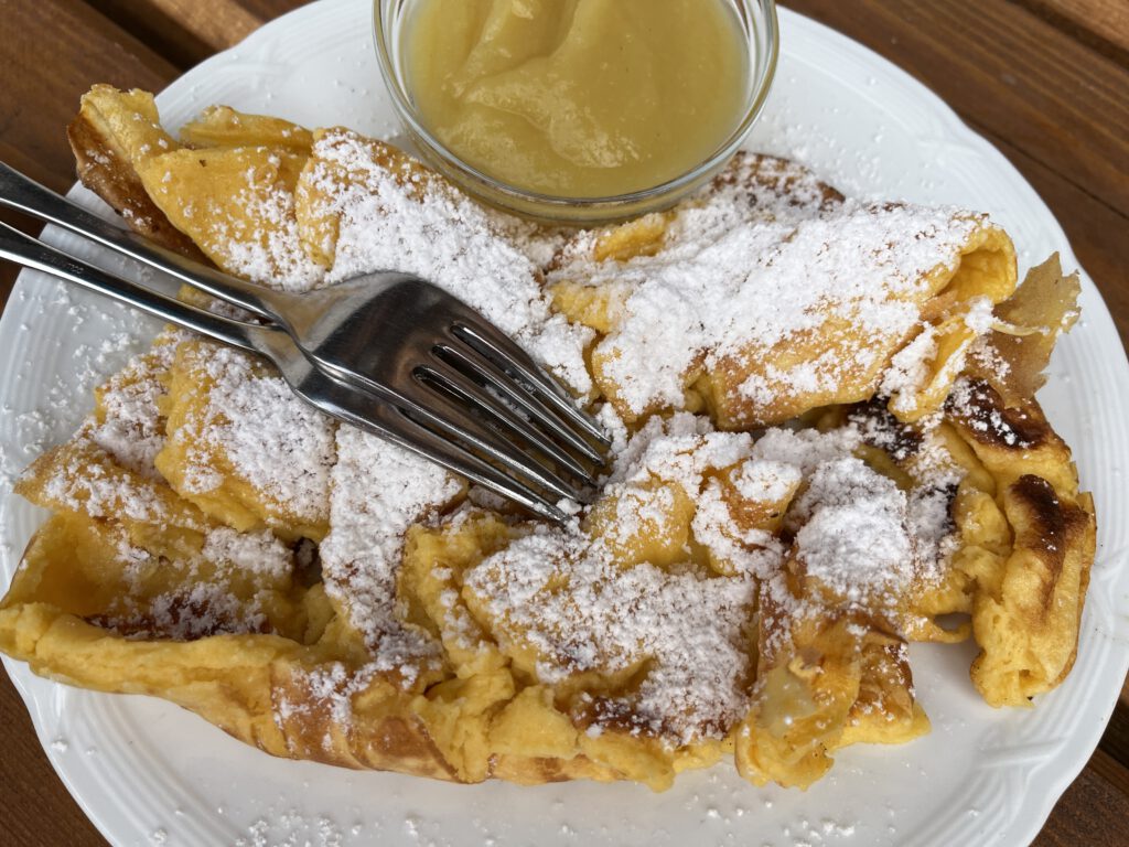 Genuss hoch 3: Wandern, Schlemmen, Staunen – das Mountain Food Festival in Imst 13 Genuss hoch 3 - Wandern, Schlemmen, Staunen: Beim „Genuss hoch 3“-Festival in Imst erleben Feinschmecker eine Alpenkulinarik der Extraklasse – mitten in Tirol.
