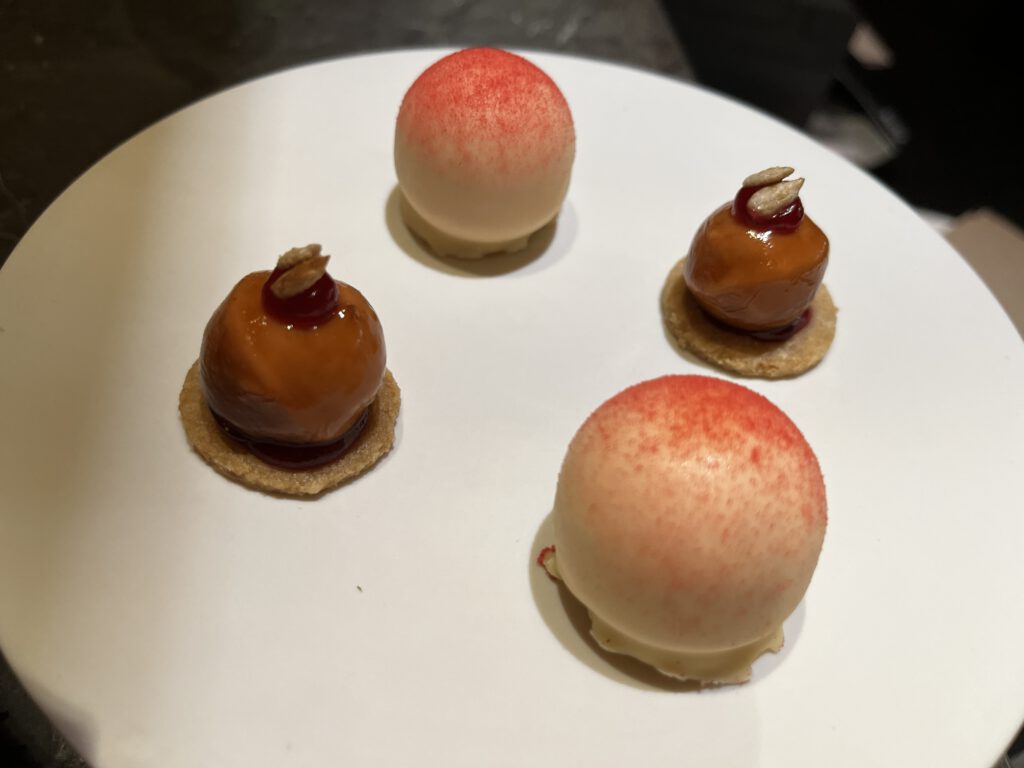 Gourmetrestaurant Dichter: Am Chef's Table bei Thomas Kellermann in Rottach-Egern 29 Gourmetrestaurant Dichter: Am Chef's Table bei Thomas Kellermann in Rottach-Egern 10