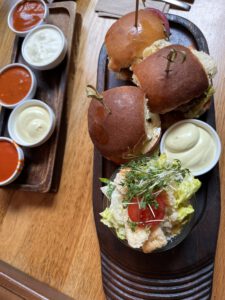Der kleine Flo: Mini-Burger mit großem Genuss in Münchens Innenstadt 11 Der kleine Flo