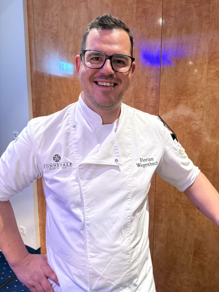 Gourmet-Gala im Hotel Vier Jahreszeiten Starnberg: Wenn zwölf Spitzenköche den Starnberger See zum Hotspot der Gourmetszene machen 17 Florian Wagenbach, Silberdistel, Sonnenalp Resort Ofterschwang