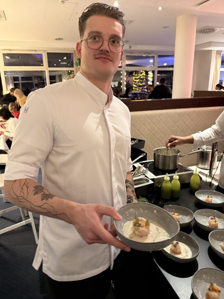 Gourmet-Gala im Hotel Vier Jahreszeiten Starnberg: Wenn zwölf Spitzenköche den Starnberger See zum Hotspot der Gourmetszene machen 19 Loch Duart Lachs | Vanille Beurre Blanc | Grüner Apfel | Kokos, Nicolas La Rocca, edl.eins, Deggendorf