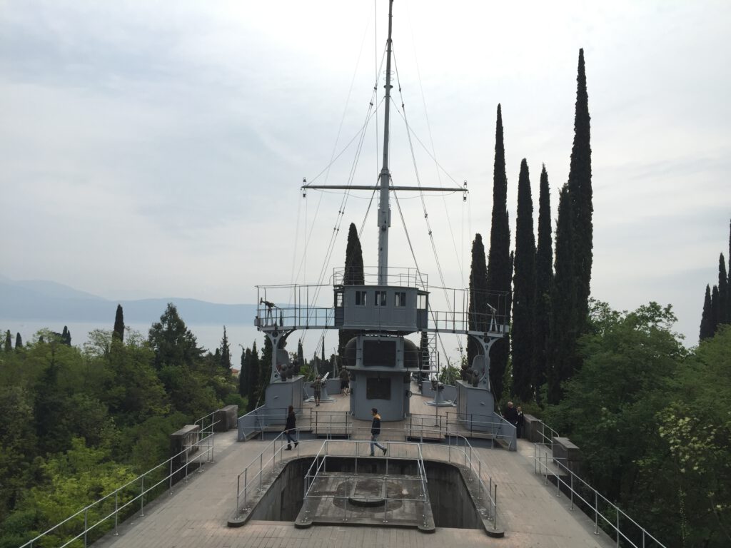 Villa Giulia am Gardasee: Zwischen Dolce Vita, Geschichte und den Schatten D'Annunzios 38 Vittoriale degli Italiani Gardasee