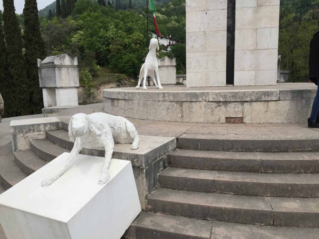 Villa Giulia am Gardasee: Zwischen Dolce Vita, Geschichte und den Schatten D'Annunzios 44 Vittoriale degli Italiani Gardasee