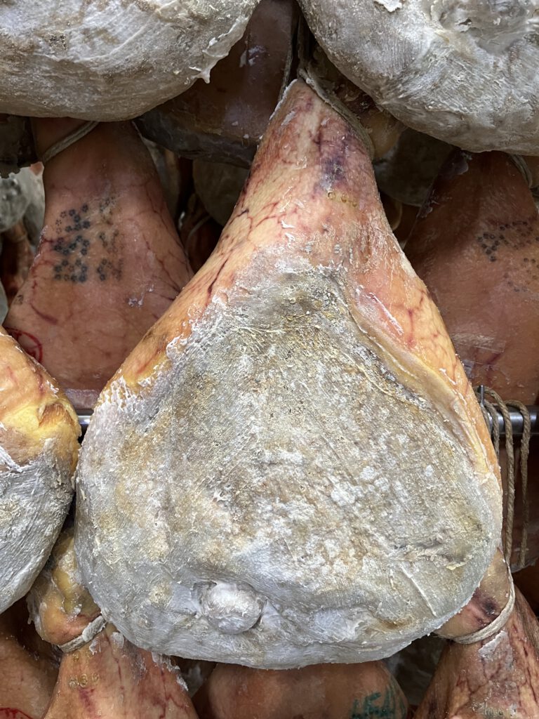 Prosciutto Toscano DOP: Die Essenz toskanischer Lebensart 21 Prosciutto Toscano DOP