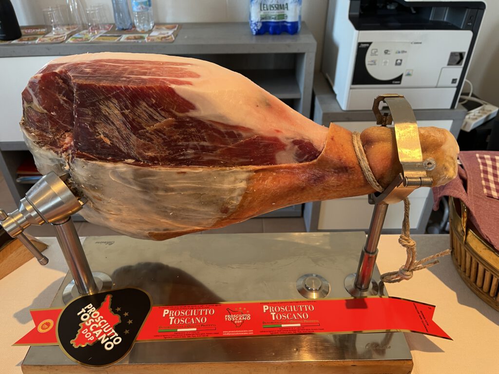 Prosciutto Toscano DOP: Die Essenz toskanischer Lebensart 25 Prosciutto Toscano DOP