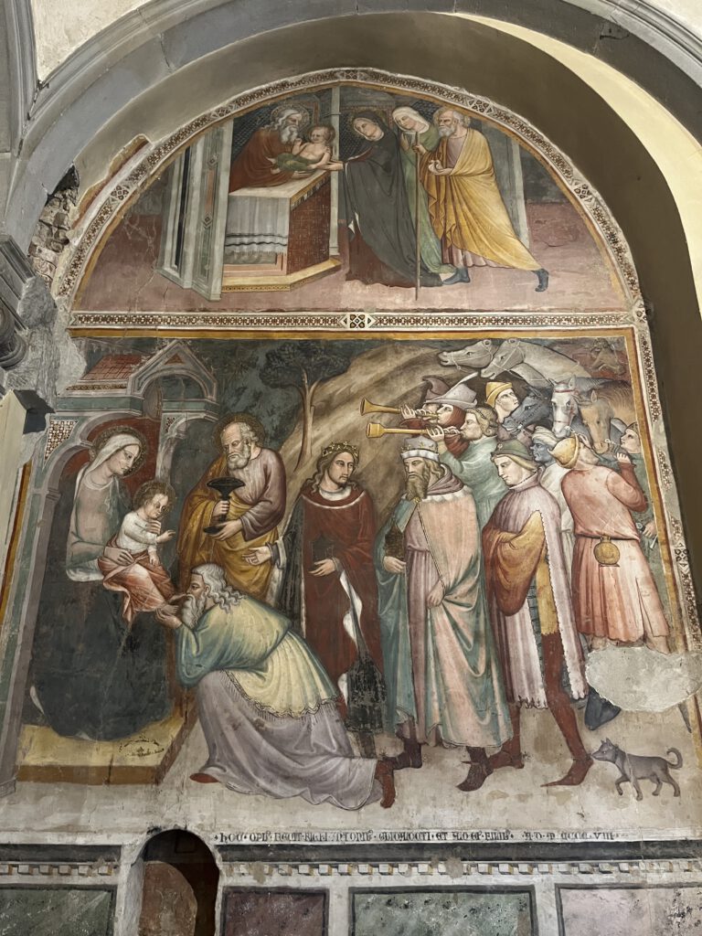 Monte San Savino überrascht: Medici, Karzer und Wein rund um die Uhr