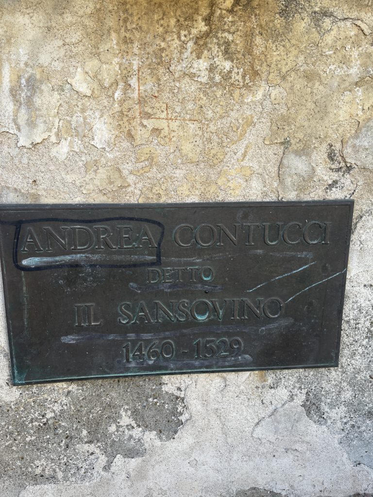Monte San Savino überrascht: Medici, Karzer und Wein rund um die Uhr