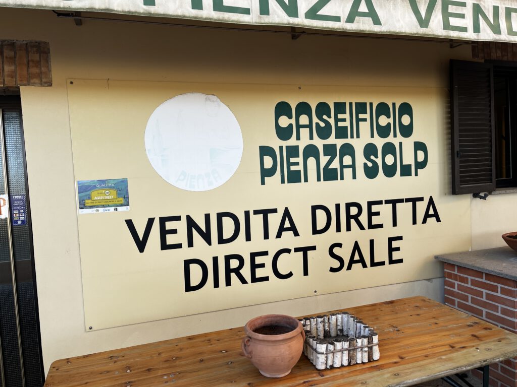 Echter Pecorino Toscano DOP: Zu Besuch in der Käserei in Pienza 7 Pecorino Toscano DOP