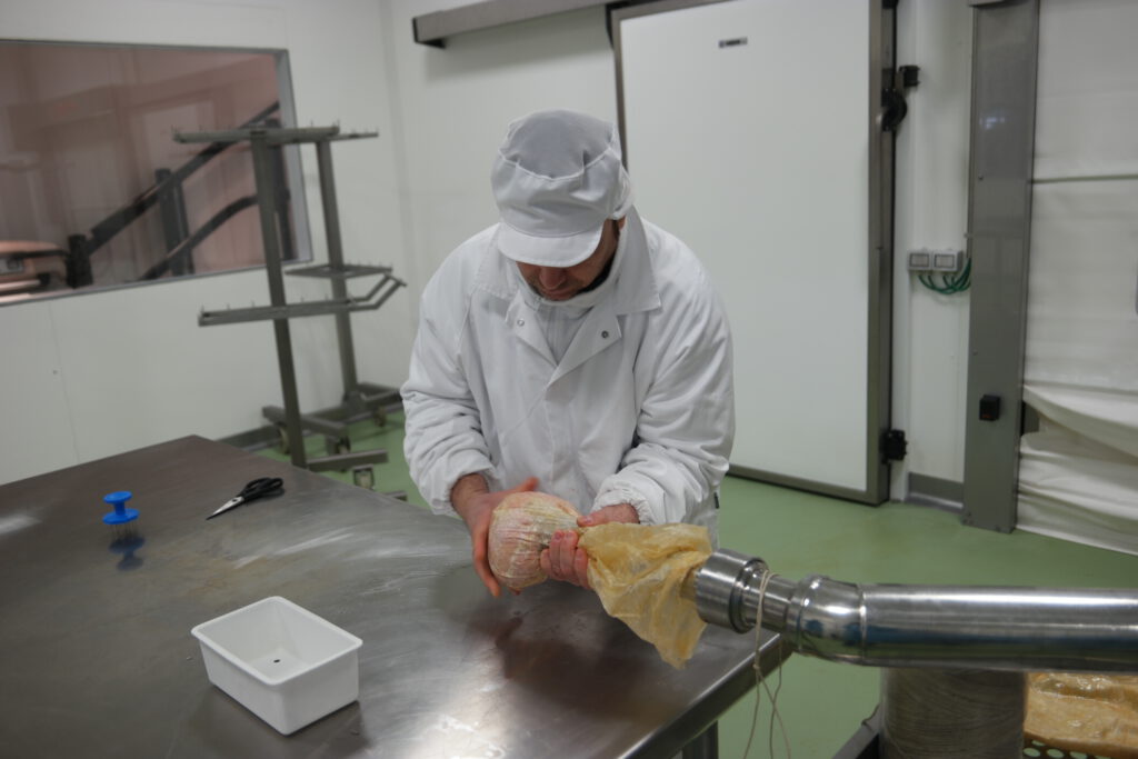 Echte Mortadella Bologna: Das Geheimnis der Riesenwurst und warum sie eine Dusche braucht 7 Mortadella Bologna