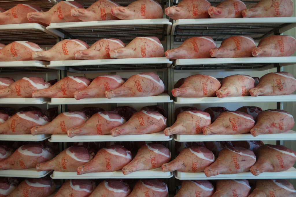 Der Duft der Apenninen: Ein Blick hinter die Kulissen der Parmaschinken DOP Produktion SLEGA 10 Parmaschinken DOP Produktion SLEGA