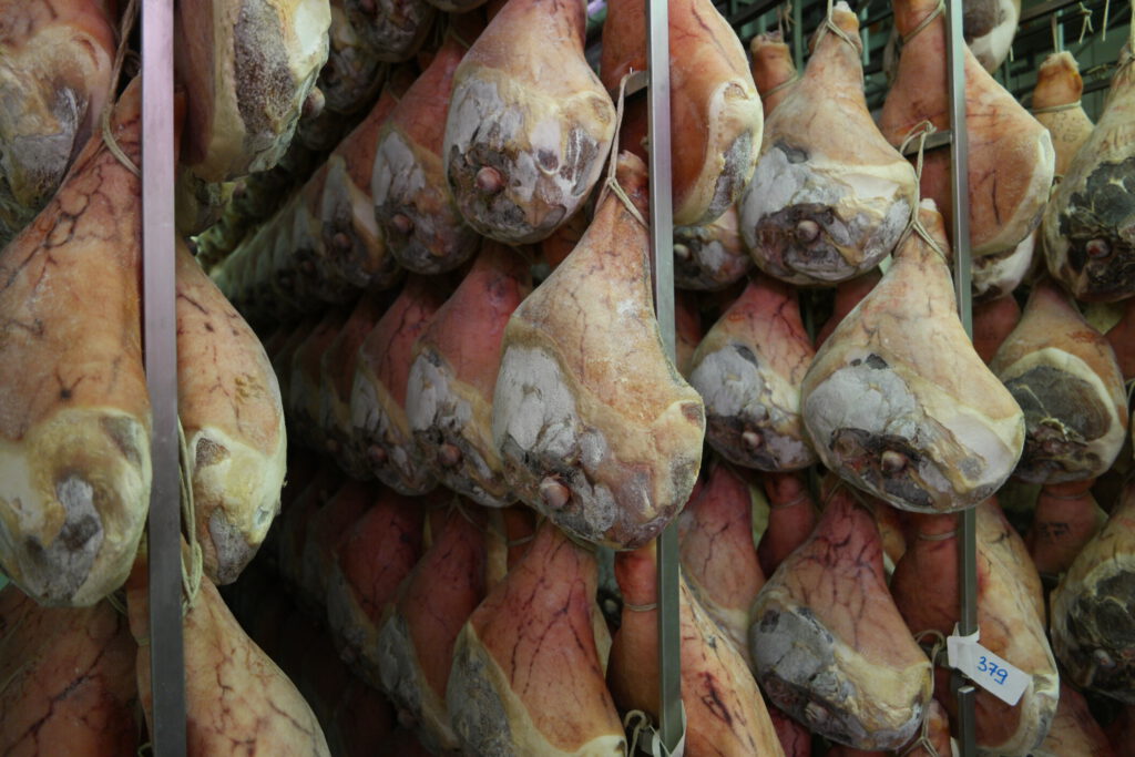 Der Duft der Apenninen: Ein Blick hinter die Kulissen der Parmaschinken DOP Produktion SLEGA 13 Parmaschinken DOP Produktion SLEGA