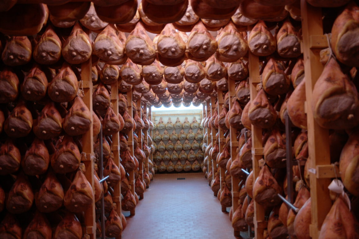 Parmaschinken DOP Produktion SLEGA