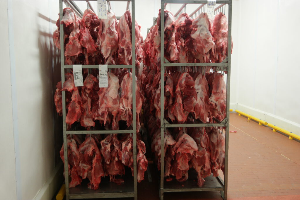 Das Geheimnis der Reife: Ein Blick hinter die Kulissen der Beretta Salami Produktion 7 Beretta Salami Produktion