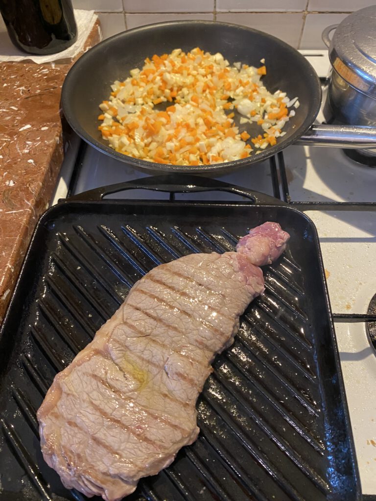 Entrecôte mit Alblinsensalat und 2017 Omina Diana Nemorensis I