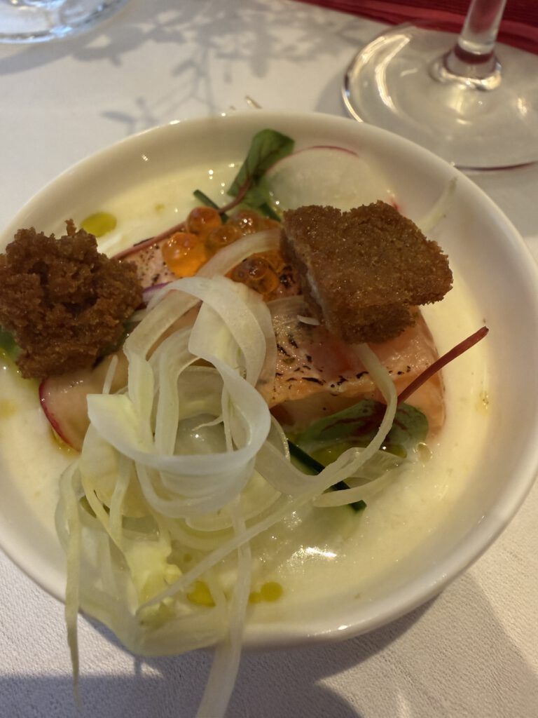 0,0 Prozent, 100 Prozent Genuss? Alkoholfreie Getränkebegleitung in der Spitzengastronomie 7 gebeizter Alpenlachs mit Buttermilch-Dashi, Gurke und Schüttelbrot
