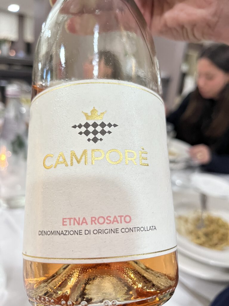 Camporè Etna Rosato aus Sizilien