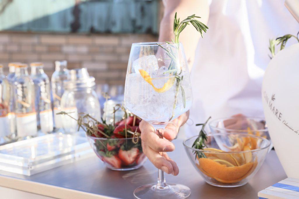 Le Gourmand Gewinnspiel: Gin Mare mit 2 Coppagläsern zu gewinnen 1