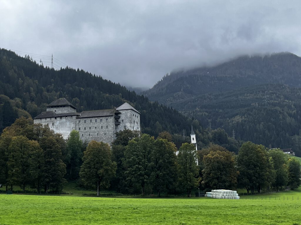 Tauern Spa Kaprun: Wo Entspannung den Sternenhimmel küsst 14