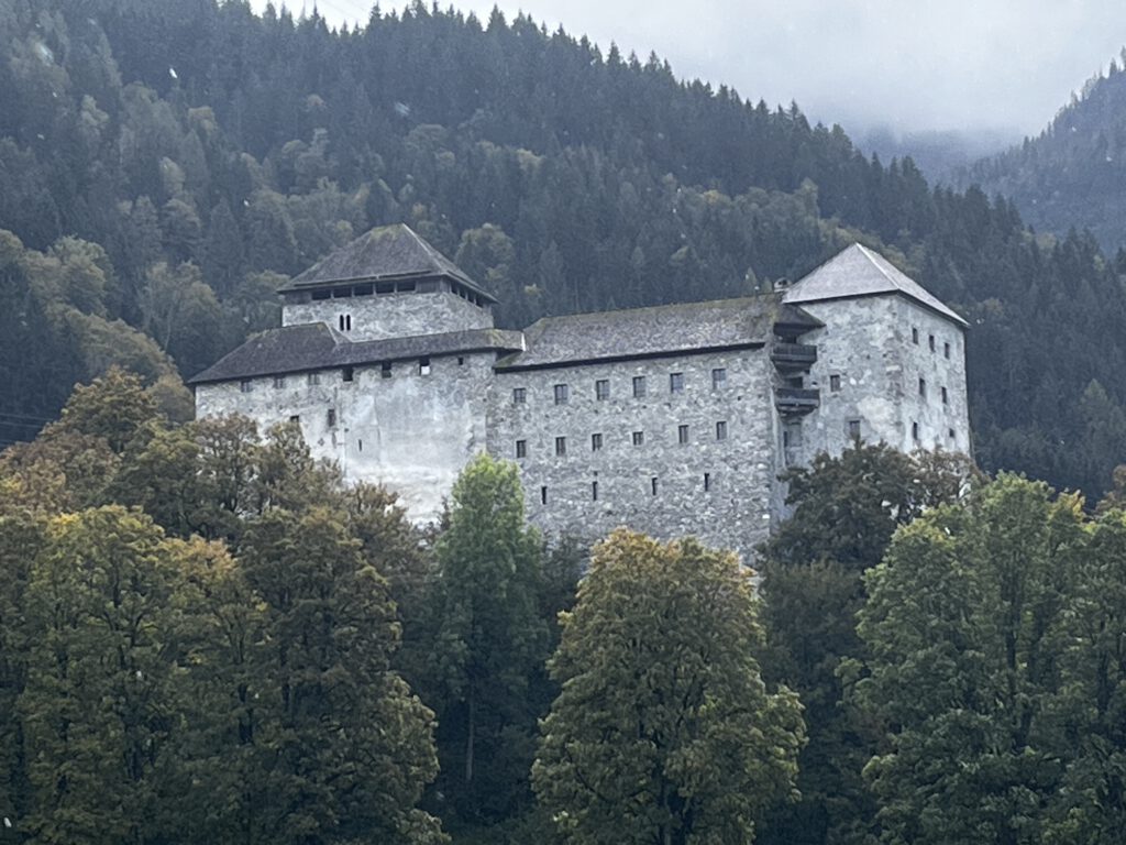 Tauern Spa Kaprun: Wo Entspannung den Sternenhimmel küsst 15