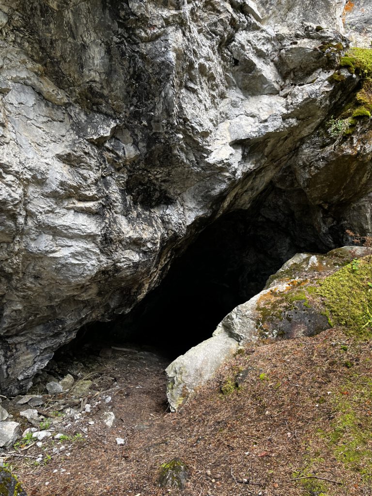 Genuss hoch 3 - Tschirgant Genuss hoch 3 - Karrösteralm - Wandern, Schlemmen, Staunen: Beim „Genuss hoch 3“-Festival in Imst erleben Feinschmecker eine Alpenkulinarik der Extraklasse – mitten in Tirol.