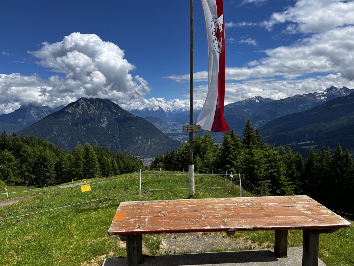 Genuss hoch 3 - Wandern, Schlemmen, Staunen: Beim „Genuss hoch 3“-Festival in Imst erleben Feinschmecker eine Alpenkulinarik der Extraklasse – mitten in Tirol.