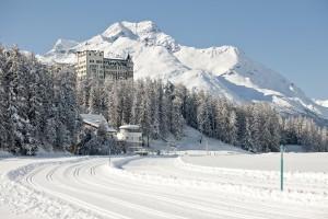 Schneegolf in St. Moritz: Zwischen Innovation und Nostalgie 22 Waldhaus Sils Maria Aussenansicht Winter - Foto von Gian Giovanoli