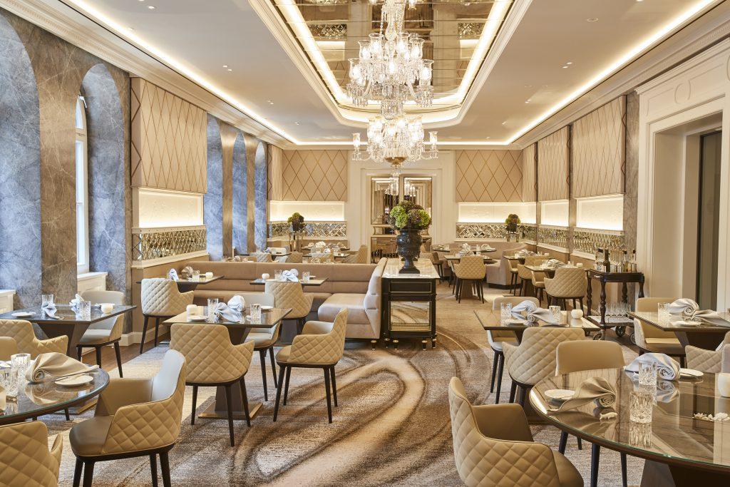Restaurants in München: Schwarzreiter im Hotel Vier Jahreszeiten Kempinski München - Jung, Bayerisch, Stylish 8 Schwarzreiter Hotel Vier Jahreszeiten Kempinski München