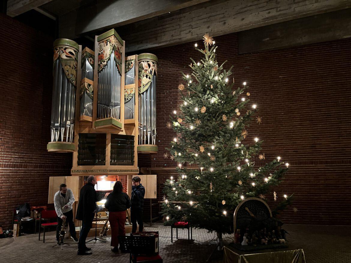 Liebe_Muenchen_Kreuzkirche_Schwabing_Weihnachten Weihnachten: Lasst uns die Liebe feiern und das Leben lieben!