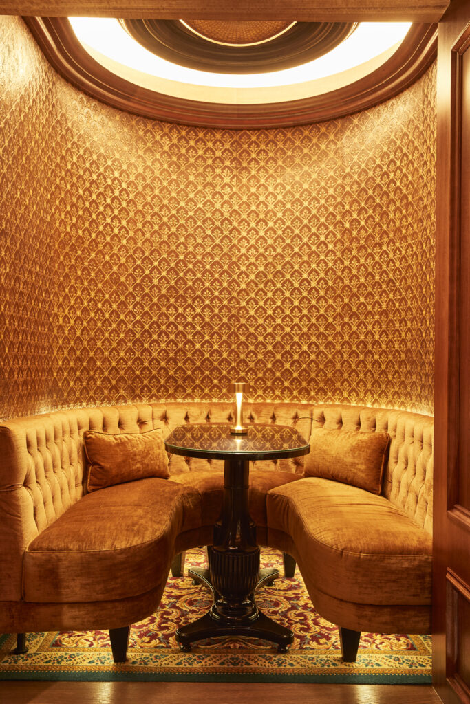 Hotel Vier Jahreszeiten Kempinski München: Klassiker neu interpretiert in der Jahreszeiten Bar 8 Hotel Vier Jahreszeiten Kempinski München: Klassiker neu interpretiert in der Jahreszeiten Bar 7